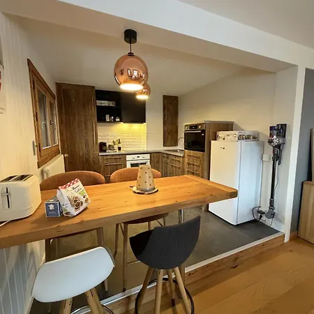 Chalet Neuf Avec Jardin Proche Centre Village *