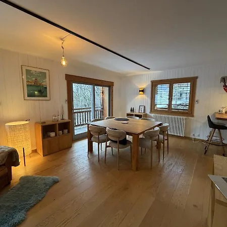 Chalet Avec Jardin Proche Centre Village *