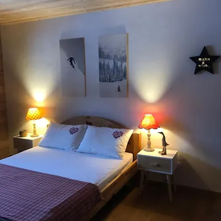 Chalet Avec Jardin Proche Centre Village