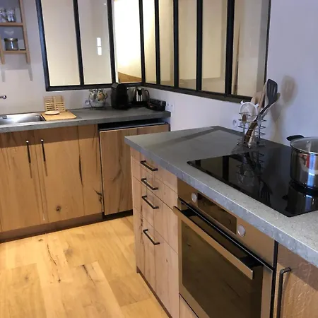 Chalet Avec Jardin Proche Centre Village *