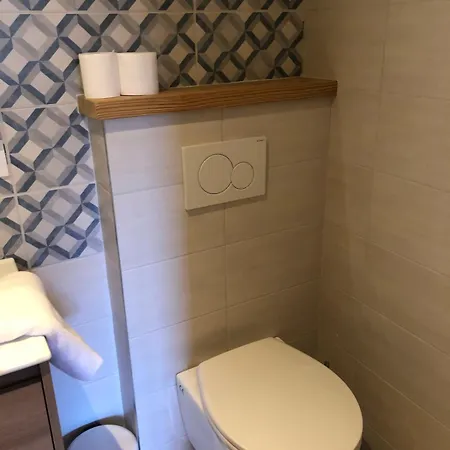 Chalet Avec Jardin Proche Centre Village *